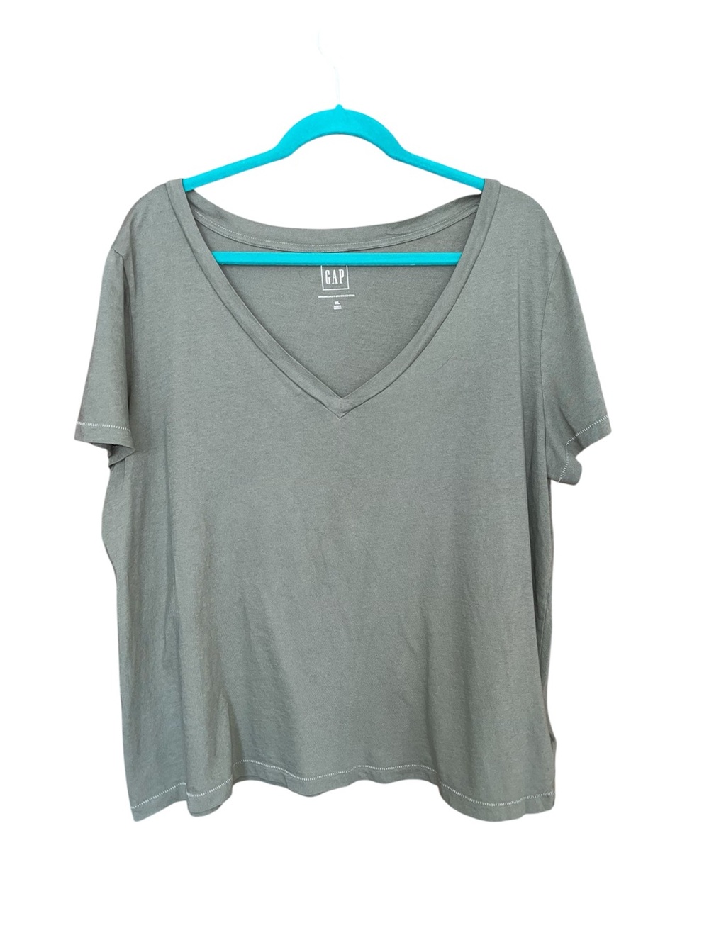 Gap Women's Size XL Solid Khaki Green Short Sleeve V-Neck 100% Cotton T-Shirt